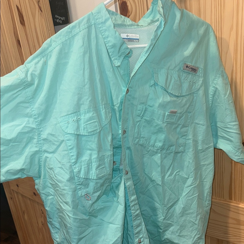 Columbia Aqua Button-Up Shirt